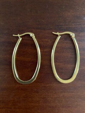 Bundle 3/12. Gold Tone Oval Hoop Earrings